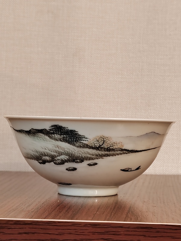 古玩轉(zhuǎn)賣(mài)民國(guó)淺絳彩山水人物茶碗拍賣(mài)，當(dāng)前價(jià)格0元