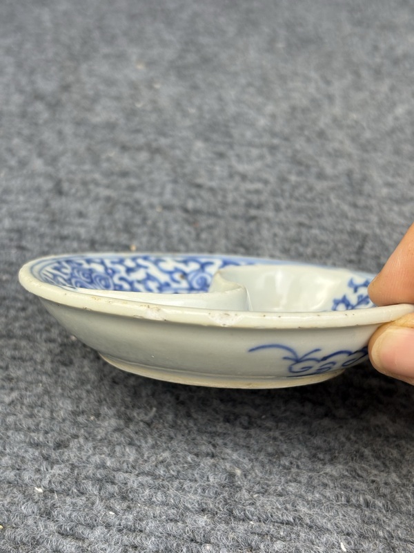 古玩陶瓷青花纏枝蓮紋調(diào)色盤拍賣，當(dāng)前價(jià)格999元