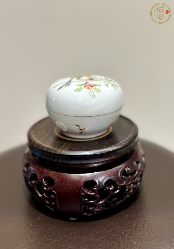 古玩花鳥紋蓋盒真品鑒賞圖