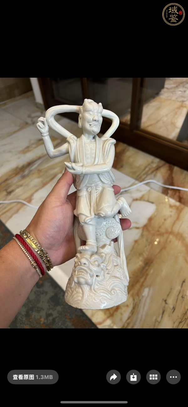 古玩陶瓷清代時(shí)期白釉魁星塑像真品鑒賞圖
