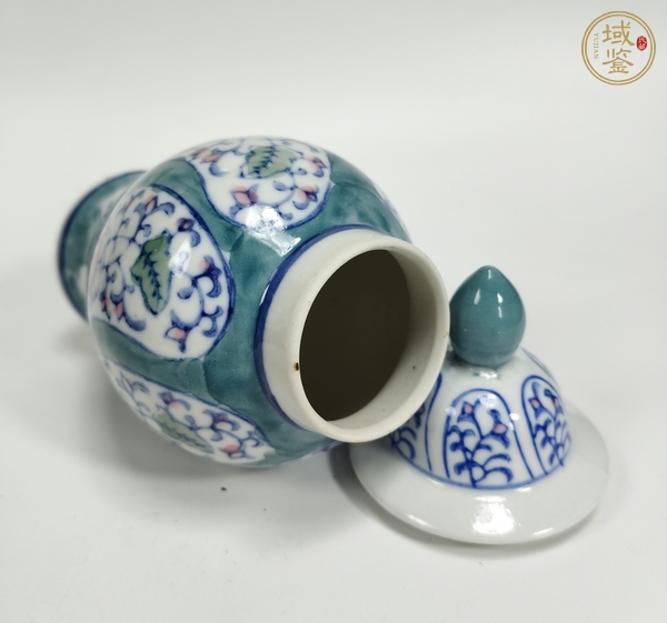 古玩陶瓷青花加彩花卉紋蓋瓶真品鑒賞圖