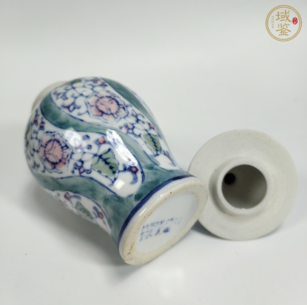 古玩陶瓷青花加彩花卉紋蓋瓶真品鑒賞圖