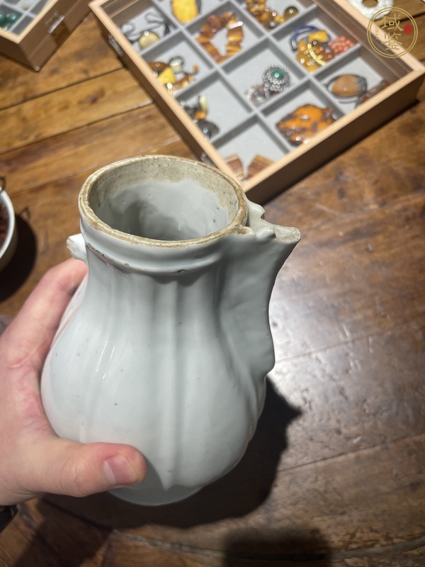 古玩陶瓷白釉執(zhí)壺真品鑒賞圖