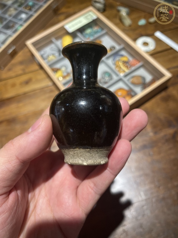 古玩陶瓷黑釉撇口瓶真品鑒賞圖