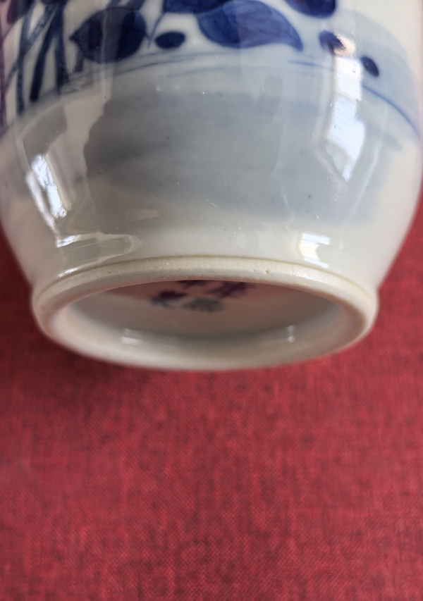 古玩陶瓷清晚期青花花鳥(niǎo)紋棒槌瓶拍賣，當(dāng)前價(jià)格18888元
