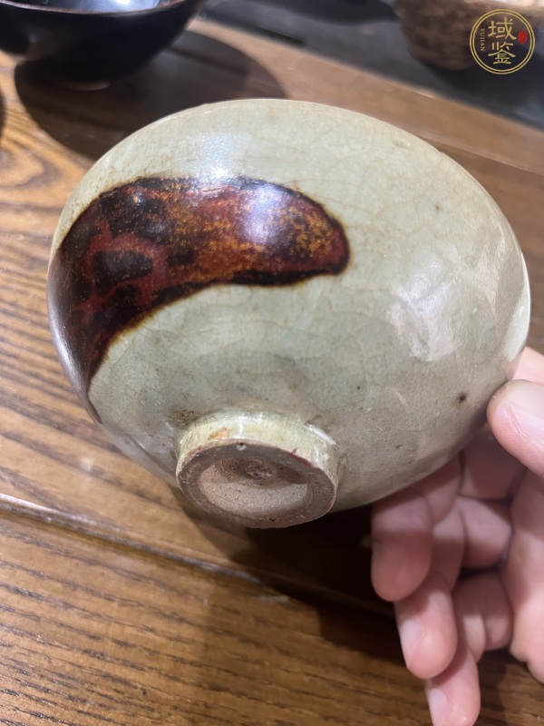 古玩陶瓷龍泉青瓷茶碗真品鑒賞圖