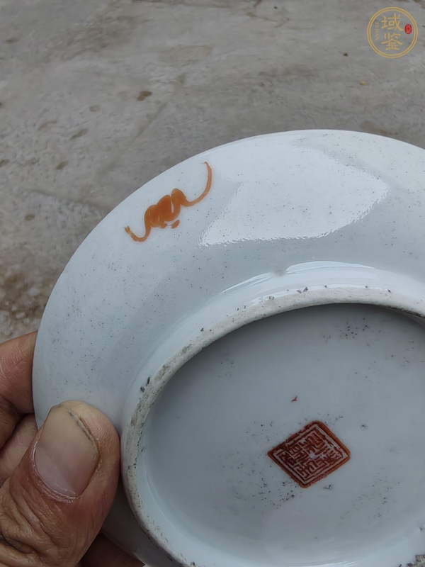 古玩陶瓷道光粉彩人物盤真品鑒賞圖