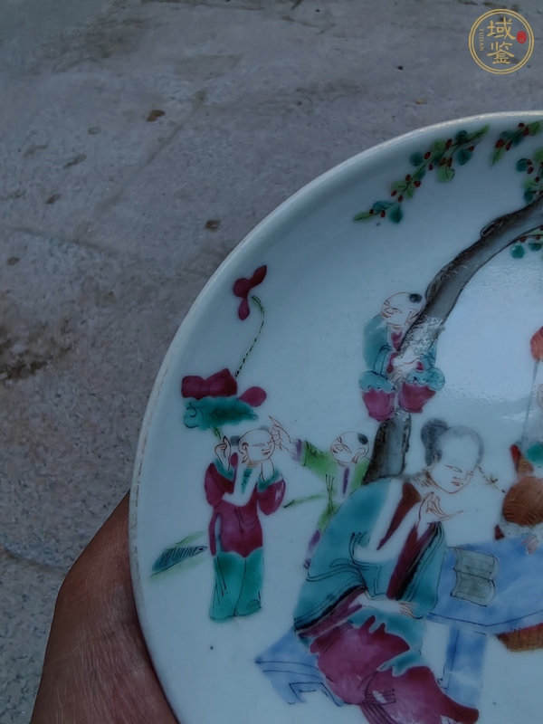 古玩陶瓷道光粉彩人物盤真品鑒賞圖