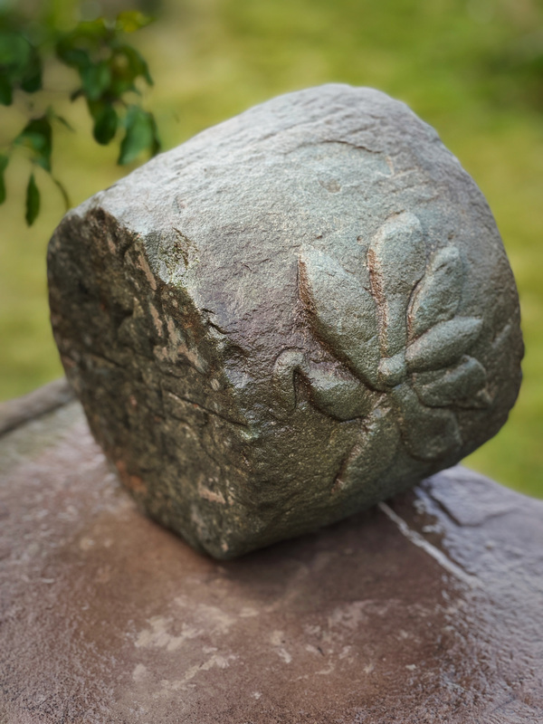 古玩雜項(xiàng)清代雕花石臼拍賣，當(dāng)前價(jià)格1200元