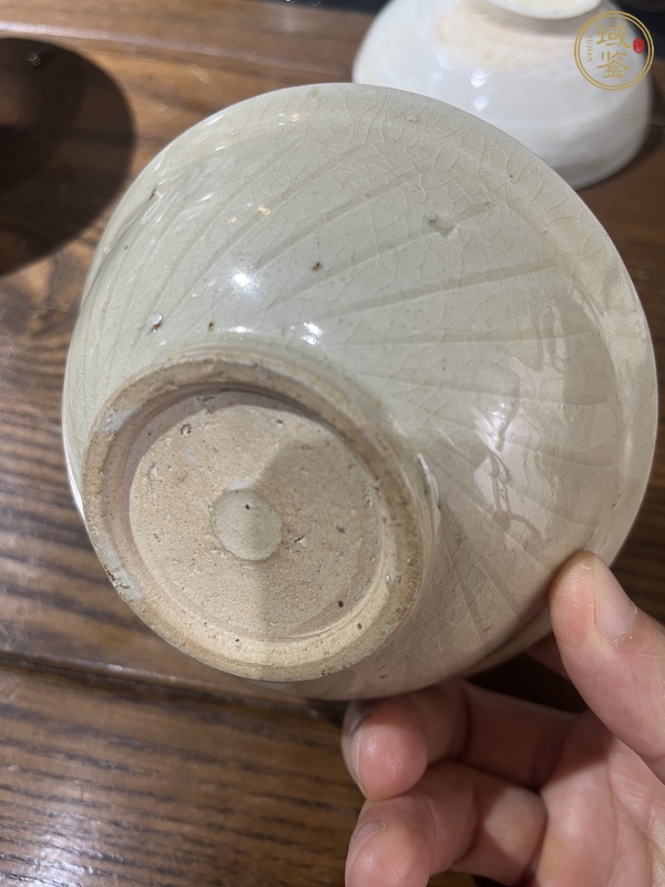 古玩陶瓷青白釉刻花碗真品鑒賞圖