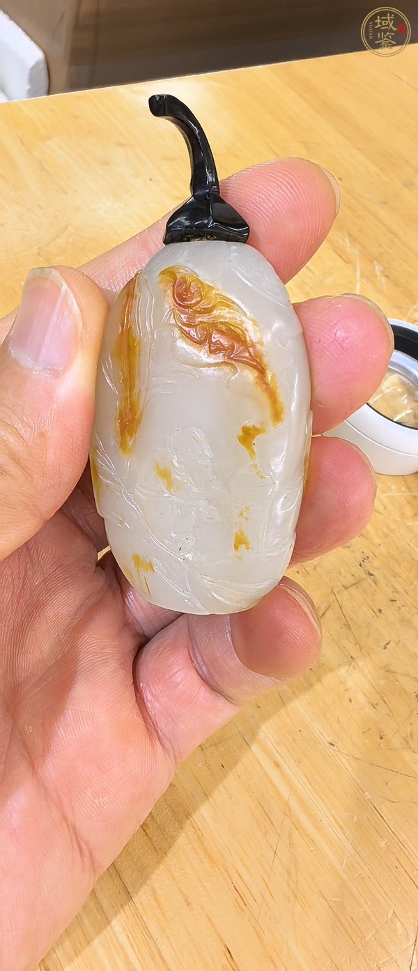 古玩玉器和田玉雕“羲之愛(ài)鵝”鼻煙壺真品鑒賞圖