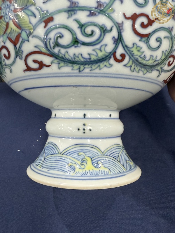 古玩陶瓷需上手，清乾隆風格，斗彩花卉高足碗真品鑒賞圖