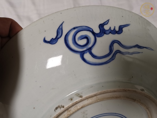 古玩陶瓷青花麒麟蕉葉紋雙底大盤真品鑒賞圖