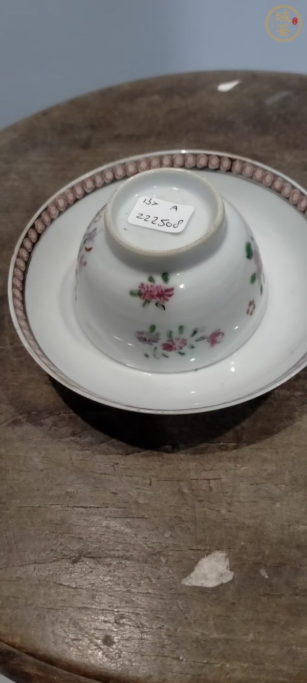 古玩陶瓷乾隆廣彩花卉杯碟真品鑒賞圖