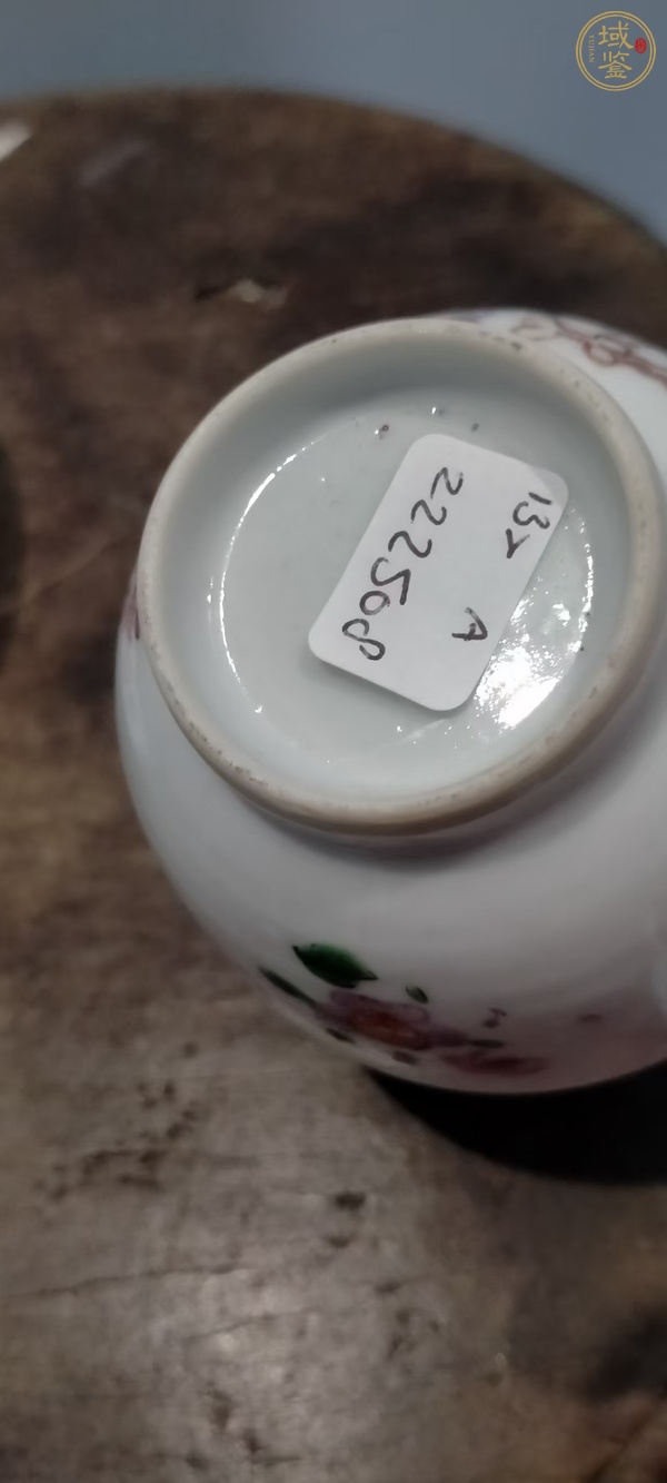 古玩乾隆廣彩花卉杯碟真品鑒賞圖
