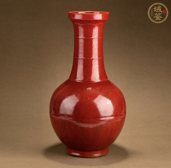 古玩陶瓷紅釉瓶真品鑒賞圖