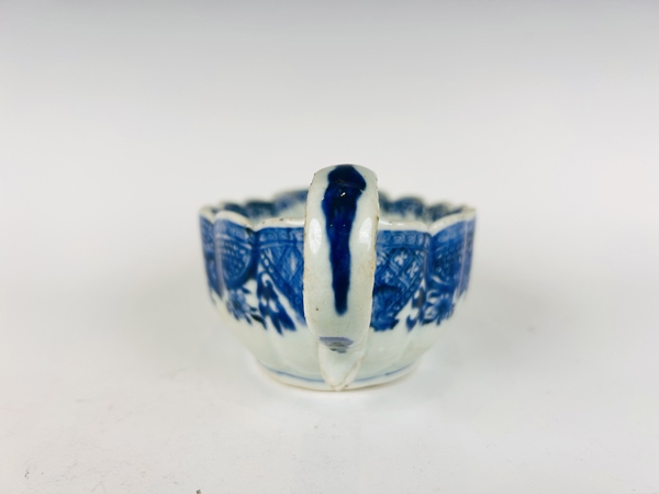 古玩陶瓷清乾隆·青花花卉紋花澆拍賣，當(dāng)前價(jià)格0元