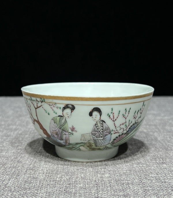 古玩轉(zhuǎn)賣民國粉彩細(xì)路仕女人物碗拍賣，當(dāng)前價格9999元