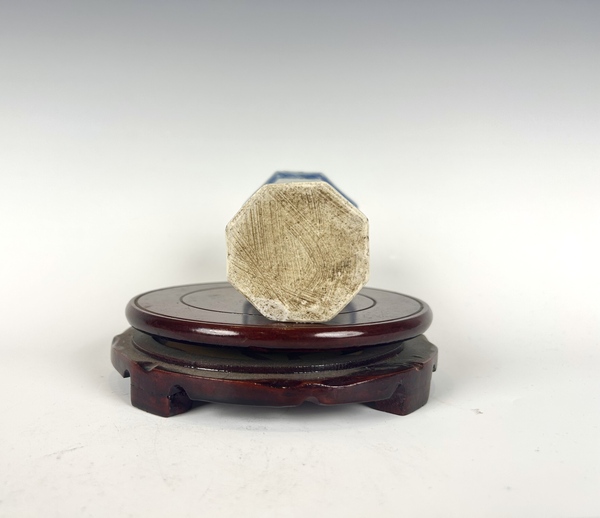 古玩陶瓷清康熙·八方人物故事花觚拍賣，當(dāng)前價(jià)格0元
