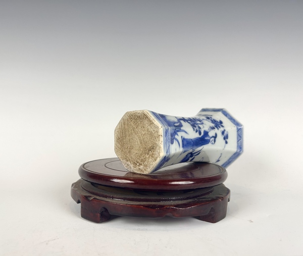 古玩陶瓷清康熙·八方人物故事花觚拍賣，當(dāng)前價(jià)格0元