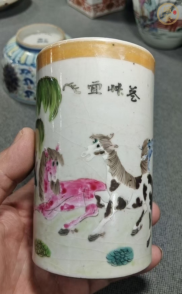 古玩陶瓷筆筒真品鑒賞圖