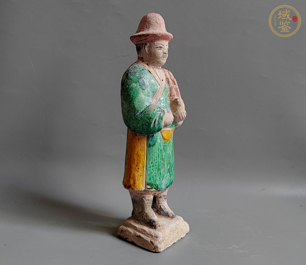 古玩陶瓷明三彩人物俑真品鑒賞圖