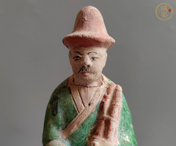 古玩陶瓷明三彩人物俑真品鑒賞圖