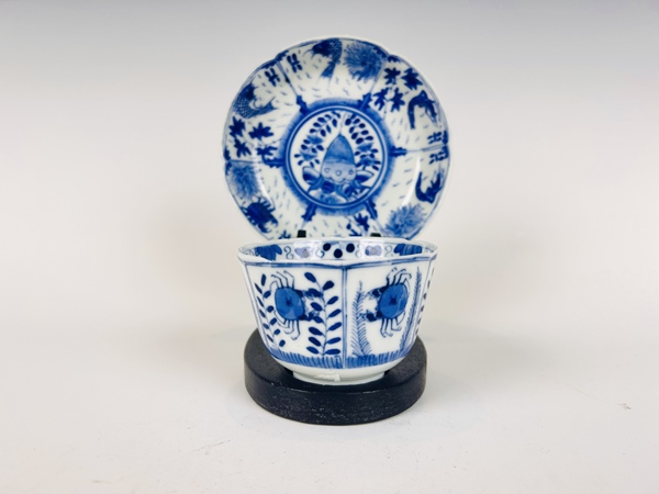 古玩嚴選清光緒·青花魚蝦蟹花口杯碟拍賣，當前價格0元