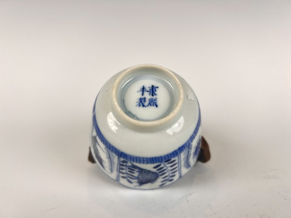 古玩陶瓷清光緒·青花魚蝦蟹花口杯碟拍賣,當前價格1296元