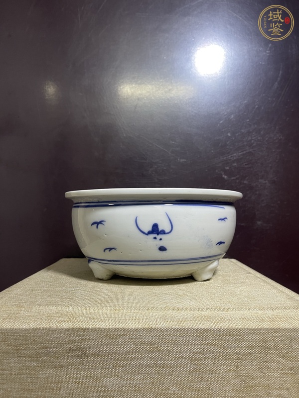 古玩陶瓷青花山水人物紋香爐真品鑒賞圖