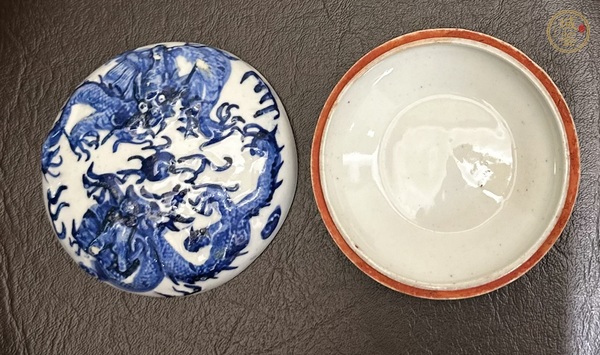 古玩陶瓷淺浮雕龍紋蓋盒真品鑒賞圖