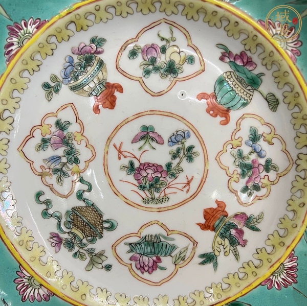 古玩陶瓷粉彩提籃花卉紋折腰盤真品鑒賞圖