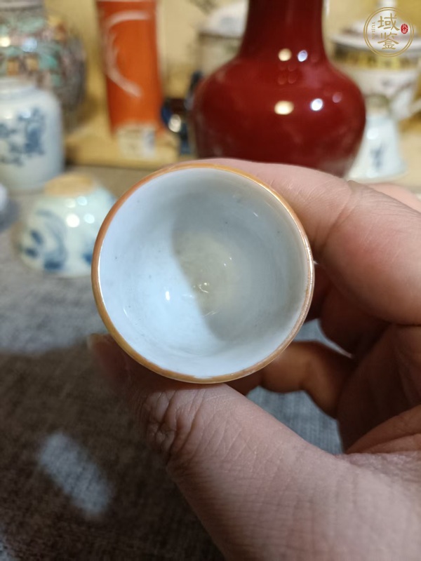 古玩陶瓷檸檬黃釉高足杯真品鑒賞圖