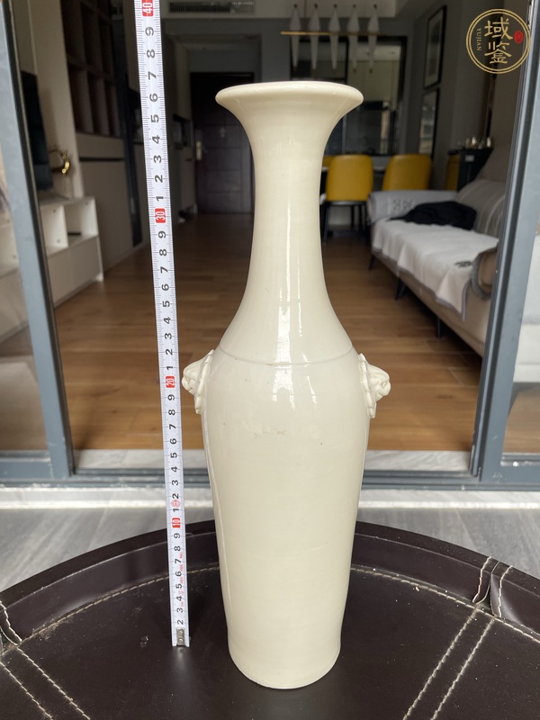 古玩陶瓷德化窯雙鋪首長頸撇口瓶真品鑒賞圖