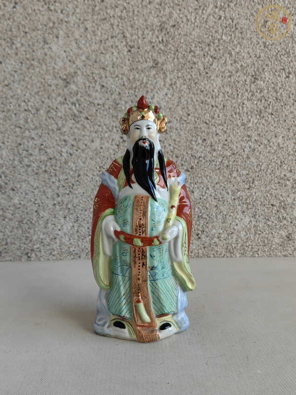 古玩陶瓷粉彩財神造像真品鑒賞圖