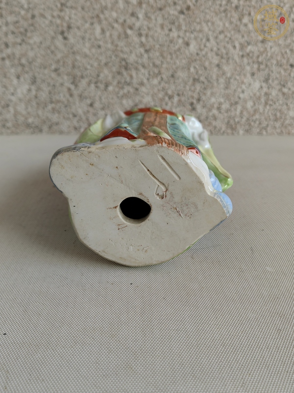 古玩陶瓷粉彩財神造像真品鑒賞圖