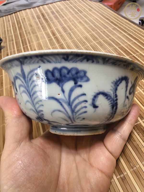 古玩陶瓷青花荷蓮紋碗真品鑒賞圖