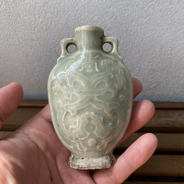 古玩陶瓷清中期豆青釉夔龍壽字雙系瓶拍賣(mài)，當(dāng)前價(jià)格980元