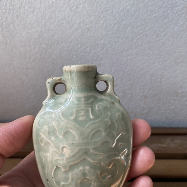 古玩陶瓷清中期豆青釉夔龍壽字雙系瓶拍賣(mài)，當(dāng)前價(jià)格980元