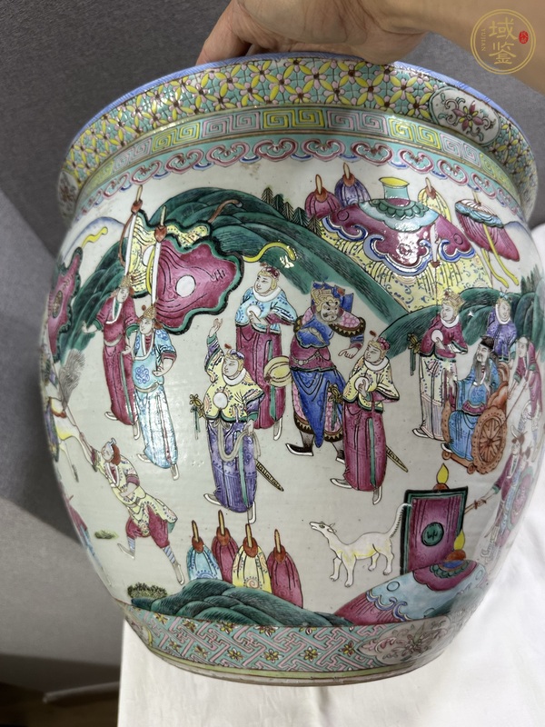 古玩陶瓷刀馬人粉彩缸真品鑒賞圖