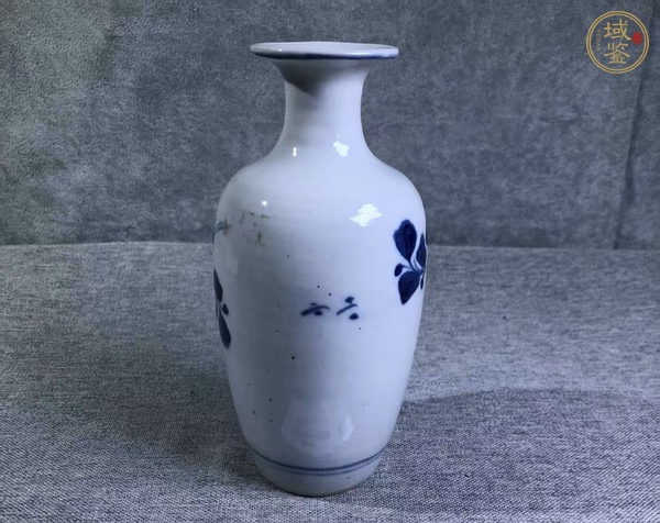 古玩陶瓷青花花卉紋柳葉瓶真品鑒賞圖