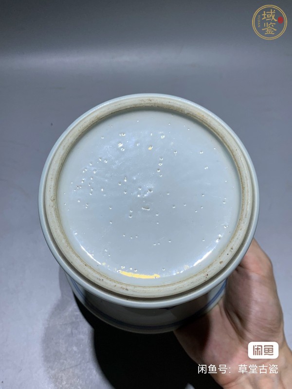 古玩人物山水紋青花束腰筆筒真品鑒賞圖