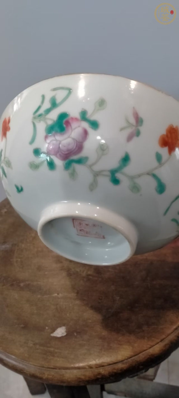 古玩陶瓷晚清粉彩蟲草碗真品鑒賞圖