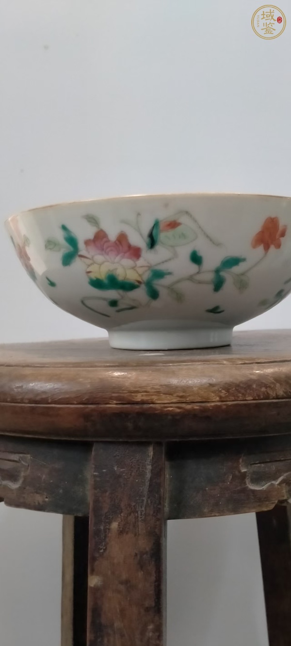 古玩陶瓷晚清粉彩蟲草碗真品鑒賞圖