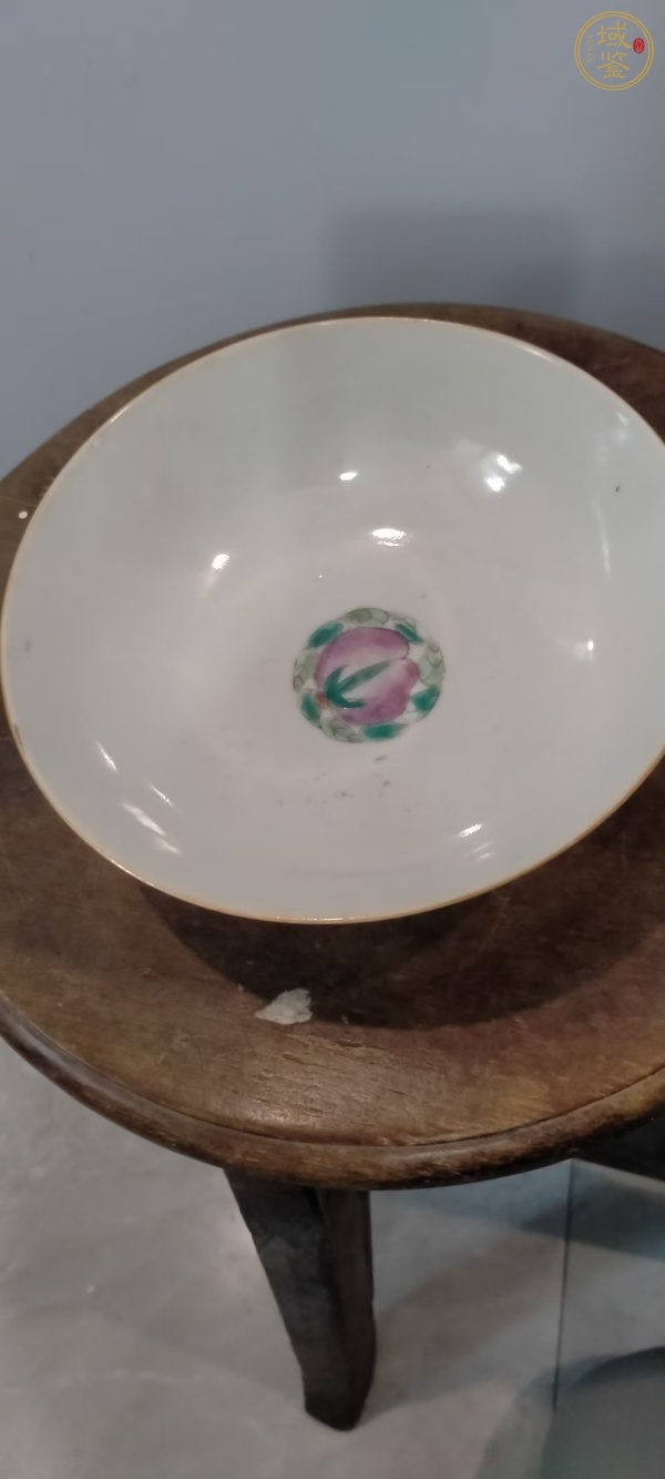 古玩陶瓷晚清粉彩蟲草碗真品鑒賞圖