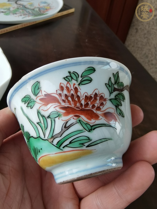 古玩陶瓷日本五彩花卉紋杯真品鑒賞圖