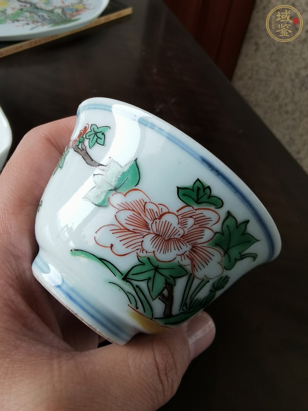 古玩陶瓷日本五彩花卉紋杯真品鑒賞圖