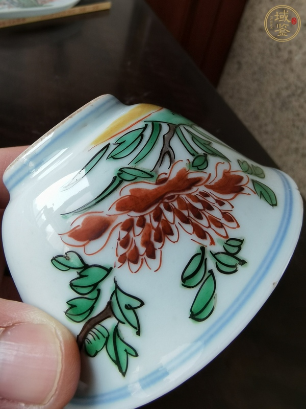 古玩陶瓷日本五彩花卉紋杯真品鑒賞圖