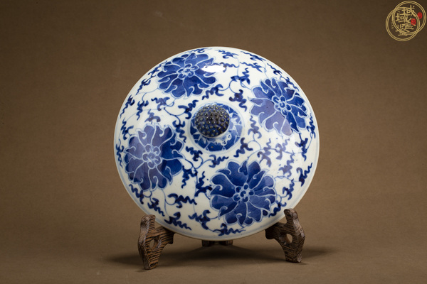 古玩陶瓷青花纏枝蓮紋溫鍋真品鑒賞圖