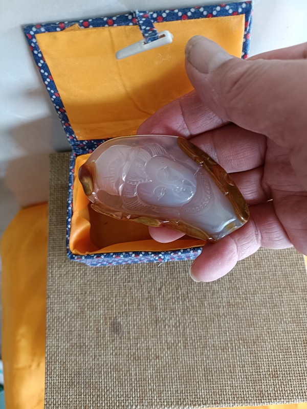 古玩玉器精品帶皮巧雕瑪瑙雕“觀音”掛件拍賣，當前價格1980元